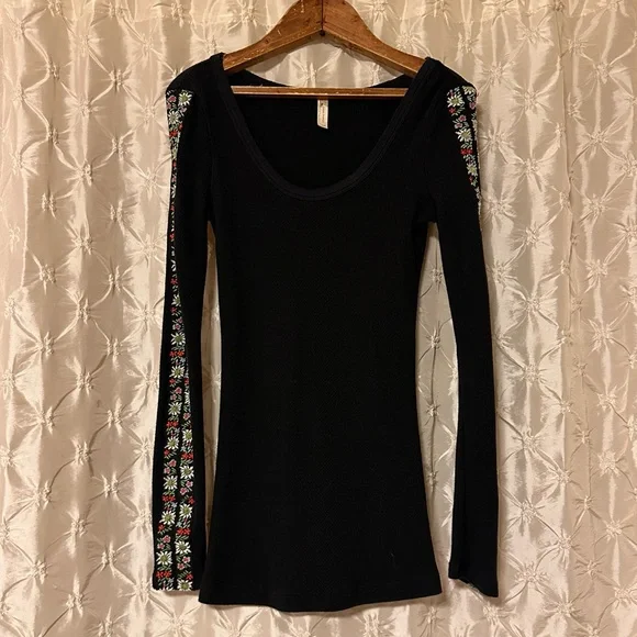 Free People Black Long Sleeve Top with Patterned Sleeves - Picture 2 of 13
